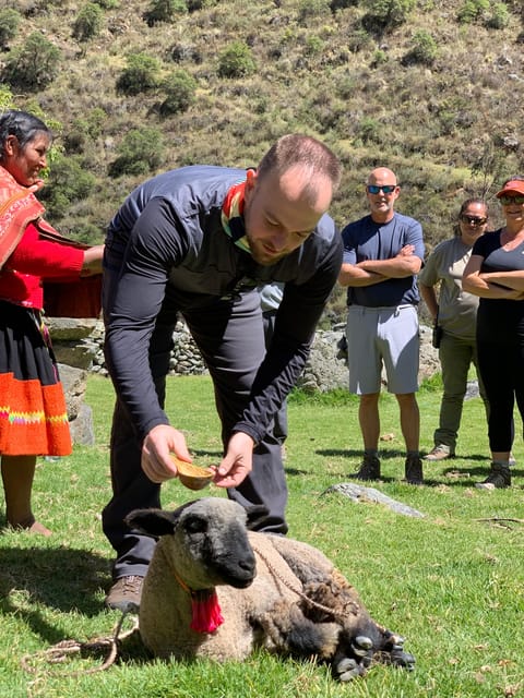 LARES TRAIL TO MACHUPICCHU 4 DAYS ALL INCLUDED. - Activity Features