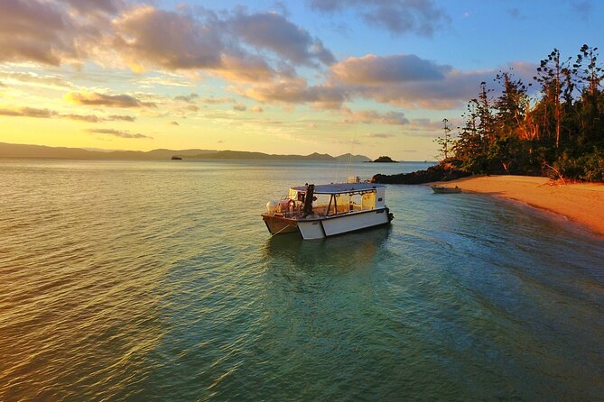 Large Group Catamaran Private Charter in Whitsunday Island - Meeting Logistics