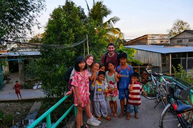 Largest Floating Market, Wild Small Canal System & Organic Cocoa - Exploring the Small Canals