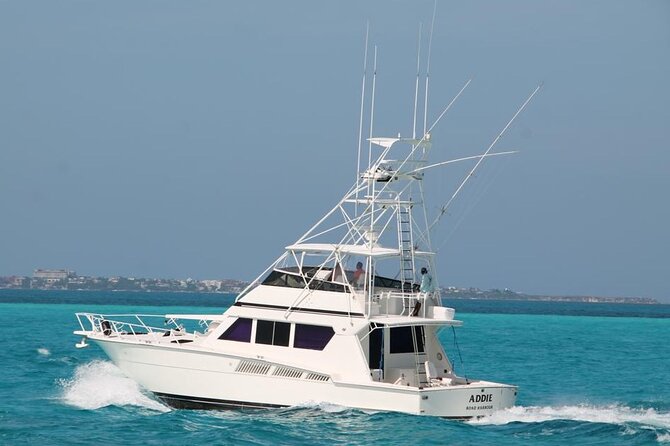 Largest Party Yacht VIP in Cancun up to 25 Persons / 25P2 - Pricing and Fees