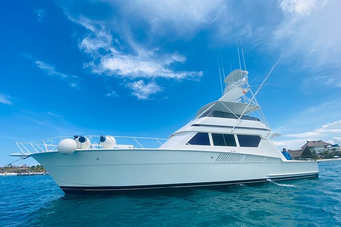 Largest Party Yacht VIP in Cancun up to 25 Persons / 25P2 - About the Experience