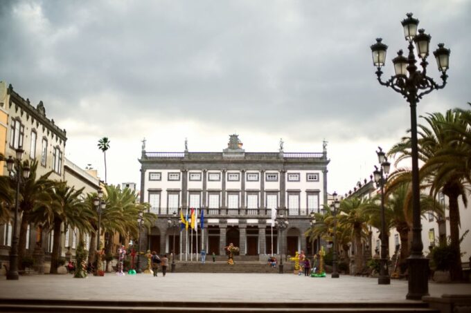 Las Palmas: City Sightseeing Hop-On Hop-Off Bus Tour - Booking Flexibility and Vouchers