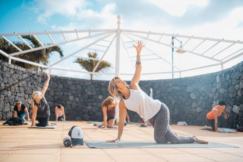 Las Palmas: Outdoor Yoga Class With Ocean Views - Key Points