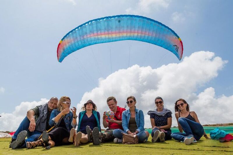 Las Palmas: Paragliding Tandem Flight With Instructor - Included in the Experience