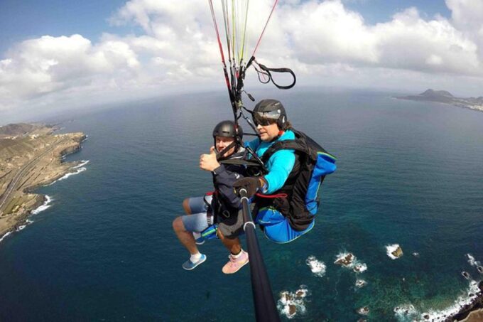 Las Palmas: Paragliding Tandem Flight With Instructor - Meeting Point and Time
