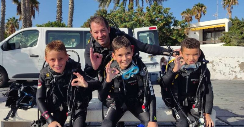 Las Palmas: Playa Chica Underwater World Scuba Diving Trip - Exploring the Underwater Marine Life