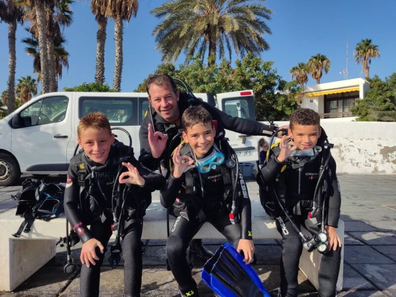 Las Palmas: Playa Chica Underwater World Scuba Diving Trip - Booking and Cancellation Policy