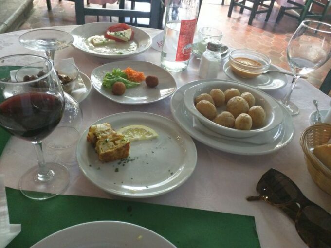 Las Palmas: Private Old City Guided Walking Tour With Tapas - Cancellation Policy