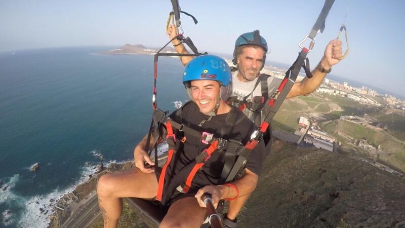Las Palmas: Tandem Paragliding Flights for Everyone - Flights Over the Bay