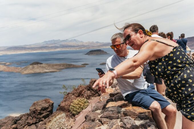 Las Vegas: 3-Hour VIP Hoover Dam Small-Group Mini Tour - Pickup and Drop-off