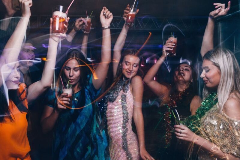 Las Vegas: Bachelorette Party Bus Club Crawl - Club Crawl Experience