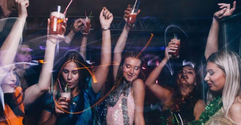 Las Vegas: Bachelorette Party Bus Club Crawl - Included Services