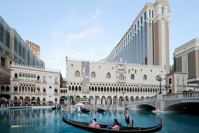 Las Vegas: Entry to Madame Tussauds With a Gondola Cruise - Highlights of the Experience