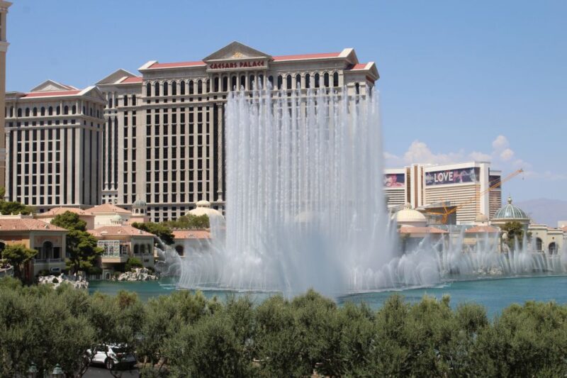 Las Vegas: Foodie Walking Tour on the Strip With Tastings - Savory Dish Highlights