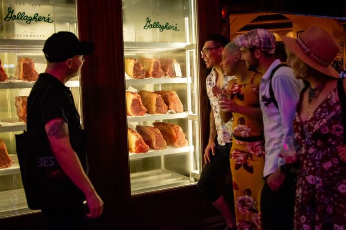Las Vegas: Foodie Walking Tour on the Strip With Tastings - Knowledgeable Guide Recommendations