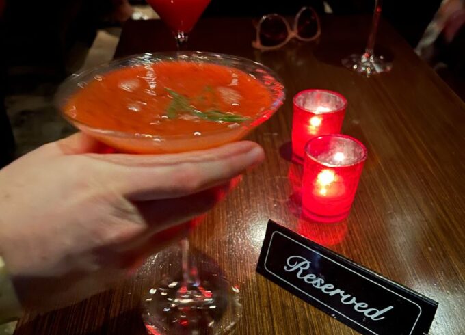 Las Vegas: Fremont Experience Guided Walking Tour & Drinks - Meeting Point and Accessibility