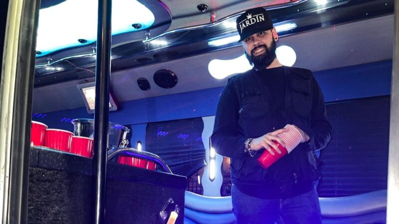 Las Vegas: Fremont Street Party Bus and Bar Crawl - Inclusions