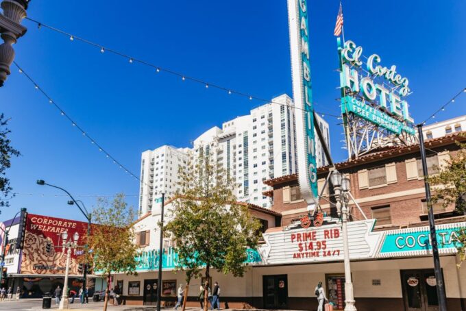 Las Vegas: Fremont Street Walking Tour - Exploring Fremont Street