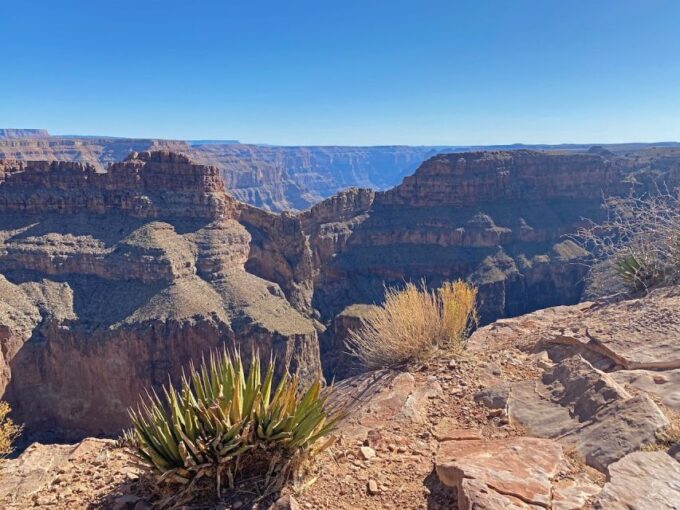 Las Vegas: Grand Canyon Helicopter Ride, Boat Tour & Skywalk - Inclusions and Amenities