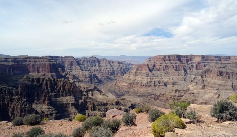Las Vegas: Grand Canyon West Bus Tour With Guided Walk - Pickup and Timing