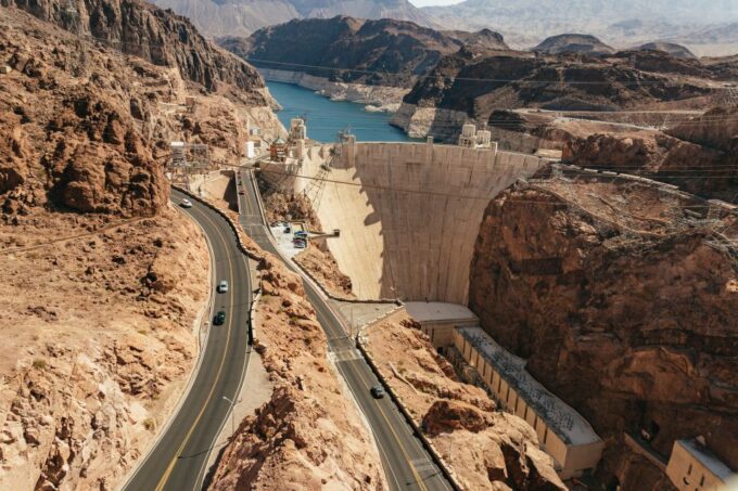 Las Vegas: Hoover Dam Ultimate Tour With Lunch - Hoover Dam History and Engineering