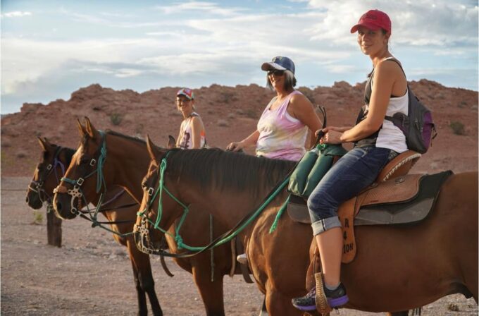 Las Vegas: Horseback Riding Tour With Lunch - Transportation and Parking