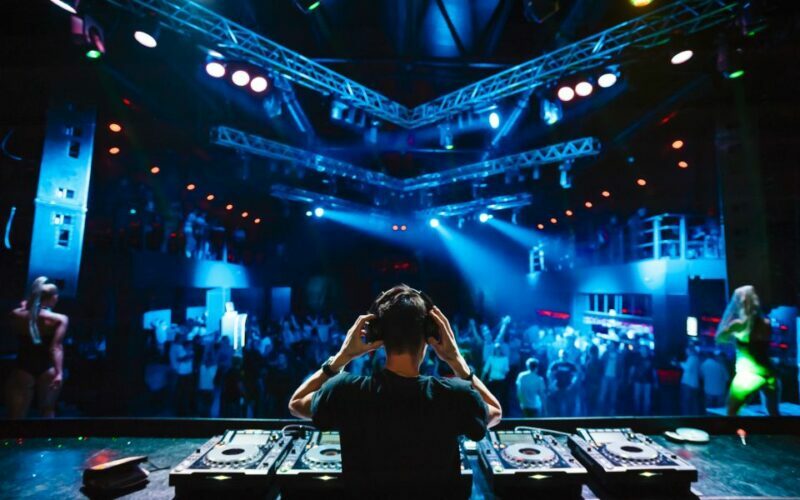 Las Vegas: Party Bus Nightclub Crawl - What We Loved