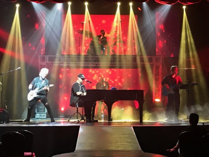 Las Vegas: Piano Man by Kyle Martin Live Show Tickets - Seating Options