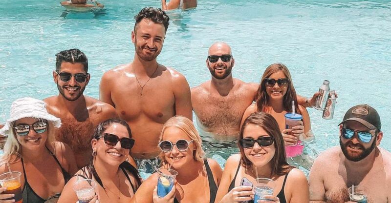 Las Vegas: Pool Crawl With Free Drinks on the Party Bus - Customer Feedback