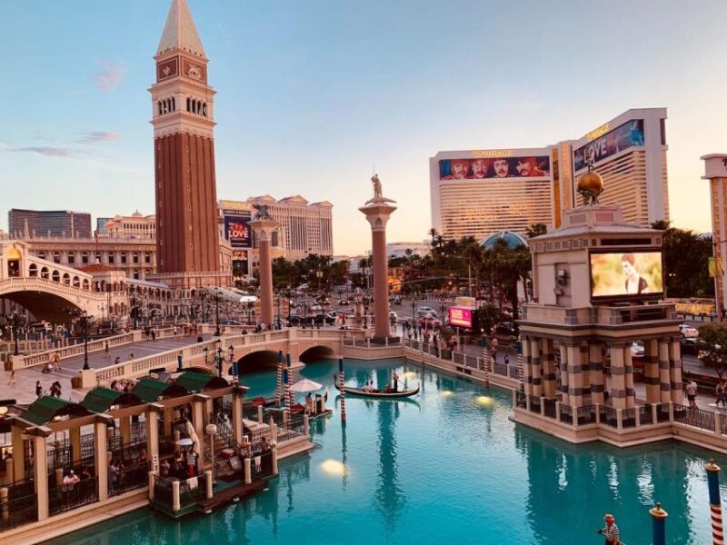Las Vegas: Private Las Vegas Strip City Tour at Night - Pickup and Cancellation