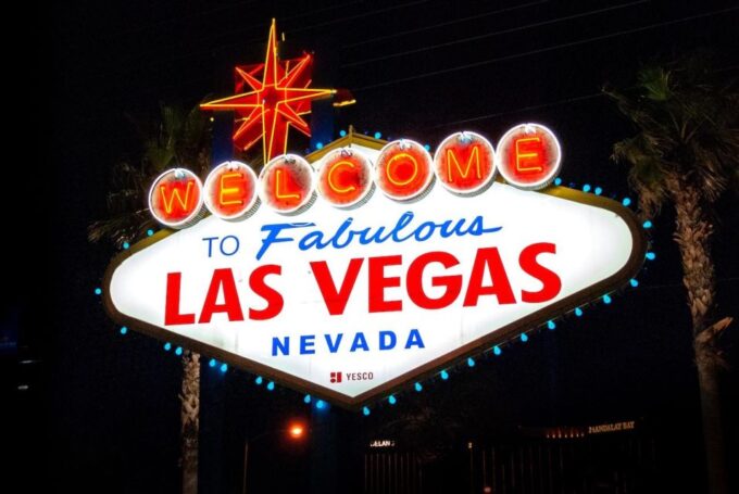 Las Vegas: Private Las Vegas Strip City Tour at Night - Explore the Vibrant City