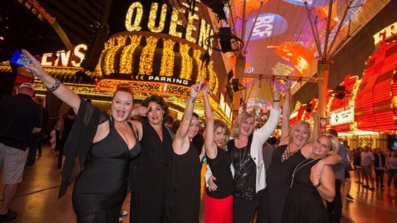 Las Vegas: Private Party Bus Tour of Vegas Strip W Champagne - Private Party Bus