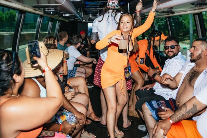 Las Vegas Strip: 3-Stop Pool Party Crawl With Party Bus - Preparing for the Crawl