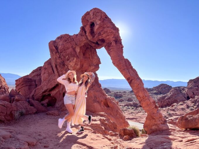 Las Vegas: Valley of Fire and Seven Magic Mountains Day Trip - Outdoor Attire and Essentials
