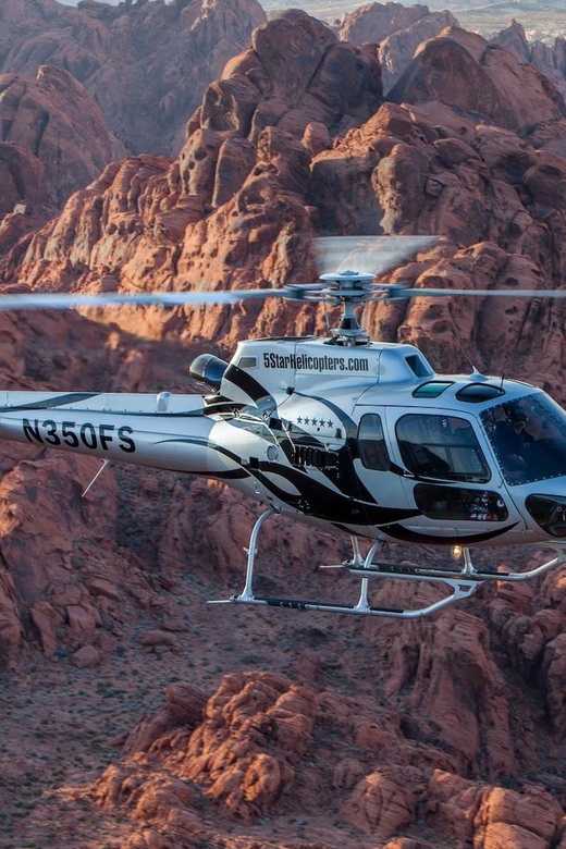 Las Vegas: Valley of Fire Helicopter With Scenic Landing - Group Size and Language