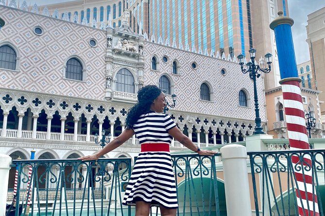 Las Vegas Walking Tour With Photo Taking - Tour Inclusions