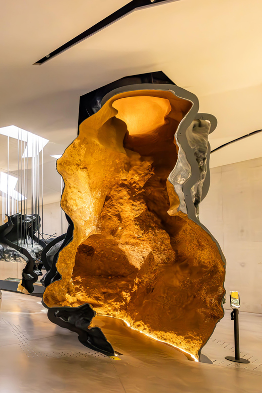 Lascaux IV: Full Replica Cave Experience Ticket - Visitor Information