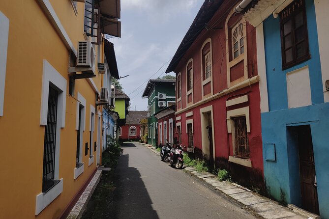 Latin Quarter Walk at Fontainhas - Highlights of the Latin Quarter