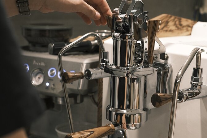 Latte Art Teaching With the Powerful Nurri Espresso - Essential Equipment and Supplies