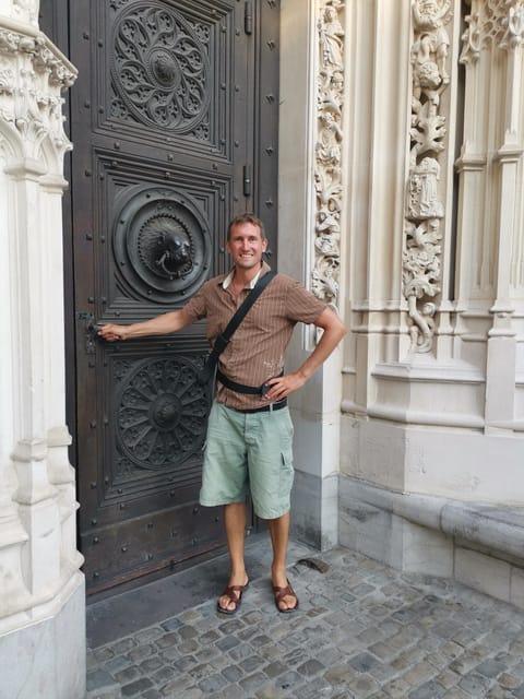 Lausanne: Old Town Guided Walking Tour - Tour Experience