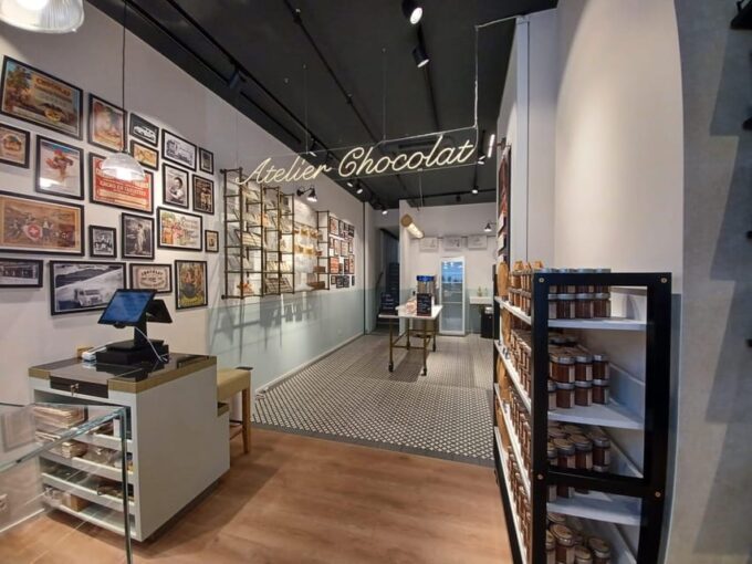 Lausanne: Private Chocolate and History Tour - Inclusions and Requirements