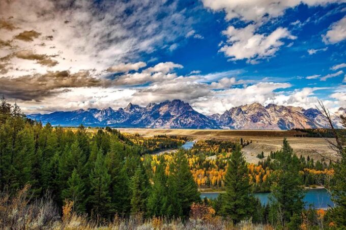 LAX 6-day Tour Unique Yellowstone National Park Experience - Exclusive Cabin Upgrade
