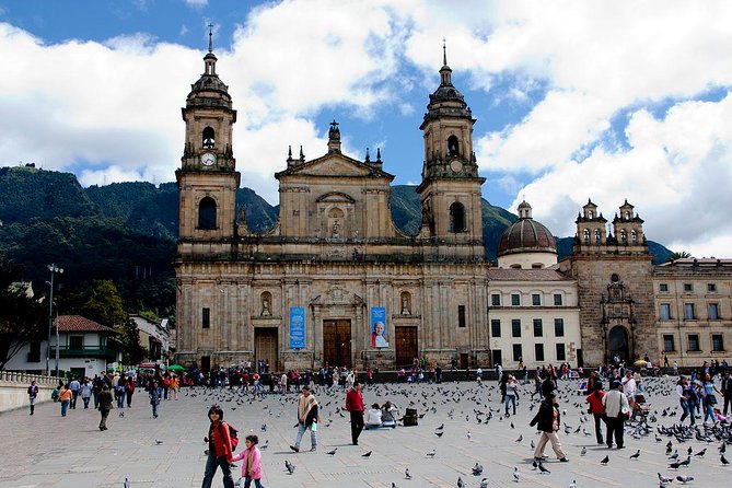 Layover Bogotá Private Tour + Transfer in & Out (4 Hrs.) - Flexible Scheduling