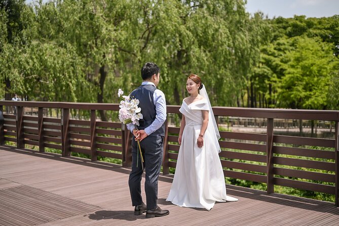 Layover Tour From Incheon Airport to Seoul With a Tour Specialist - Booking and Cancellation Policy