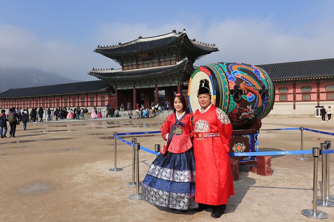 Layover Tour From Incheon Airport to Seoul With a Tour Specialist - Discover Bukchon Hanok Village