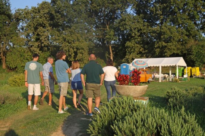 Lazise: Horse Carriage Tour With Tasting of Local Products - Unique Countryside Experience