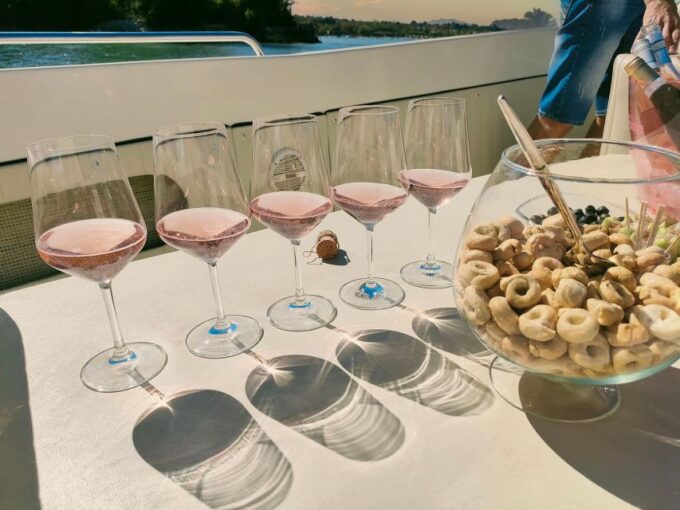 Lazise: Sunset Cruise With Wine Aperitif on Lake Garda - Customer Feedback