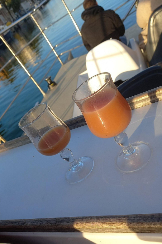 Le Grau-du-Roi: Pool Slide Party on a Catamaran - Key Points
