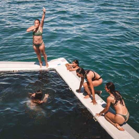 Le Grau-du-Roi: Pool Slide Party on a Catamaran - Atmosphere and Fun