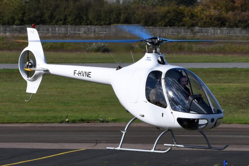 LE HAVRE: 20 Minutes Helicopter Flying LEsson - Learning Experience